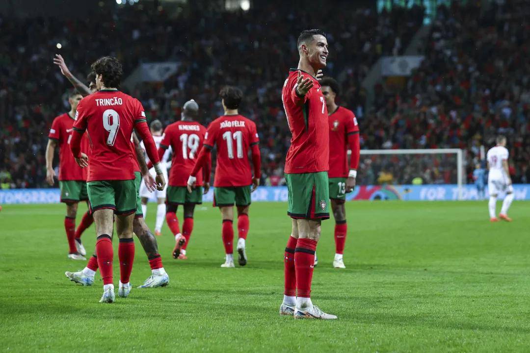 包含C罗官方宣布夺冠新规，FPX引发争议！的词条-开云体育官网